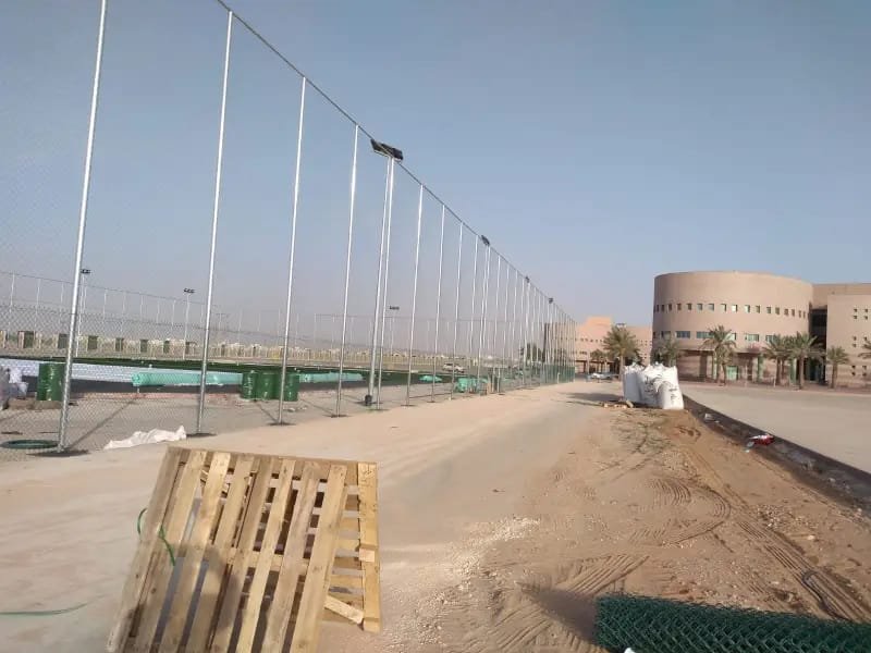 شبوك ملاعب